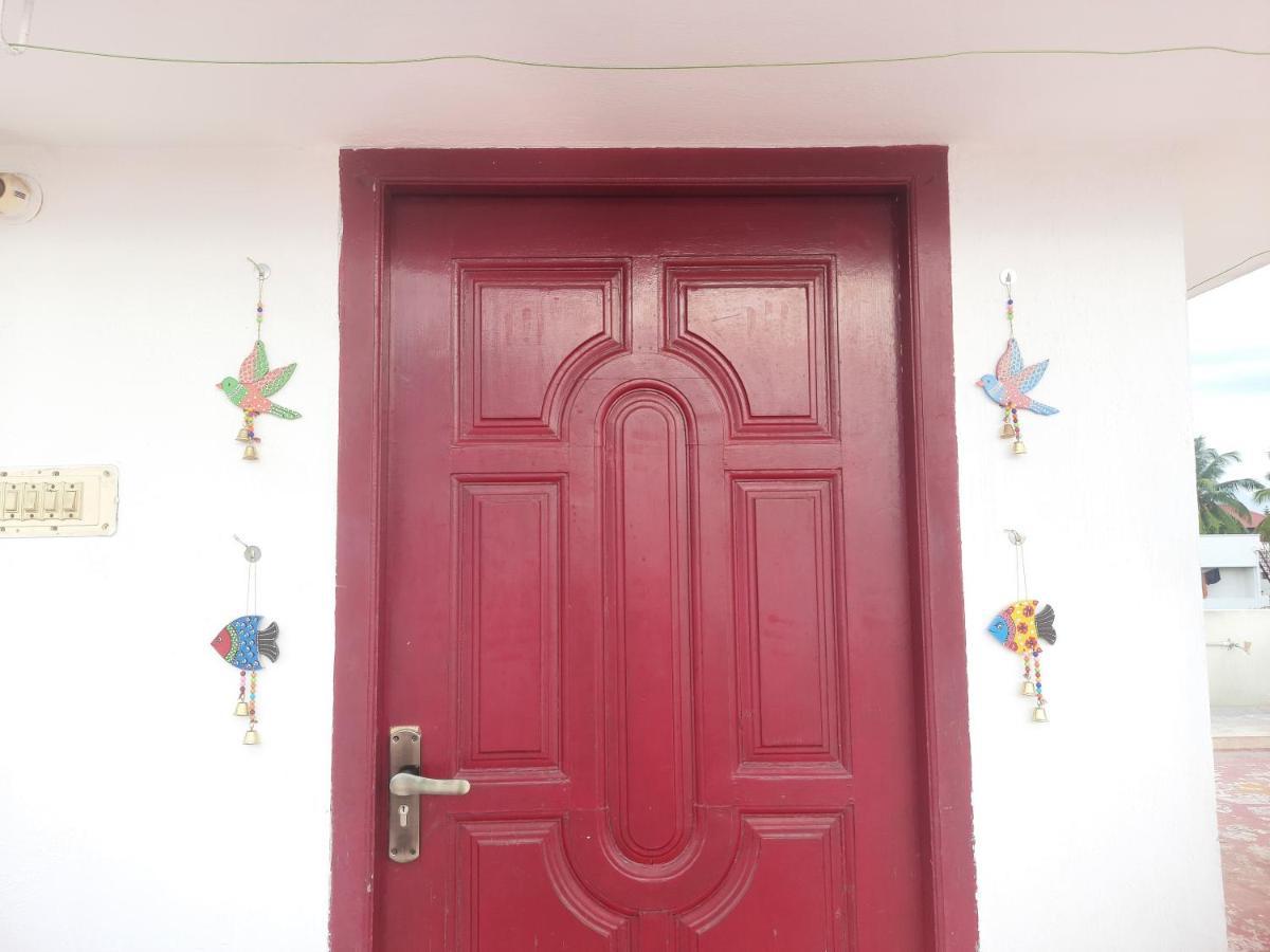 White House- 1Bk Pleasant Apartment With Open Terrace 코임바토르 외부 사진